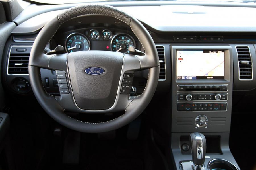  Ford Flex Titanium 2011 года  (фото 28 из 61)
